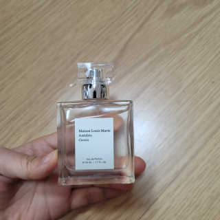 메종 루이 마리 안티드리스 카시스 오드퍼퓸 50ml — 5점을 준 리뷰어가 2020년 12월 올린 사용 사진