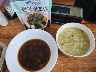 바다는다웰빙이다 완도사랑 전복죽 250g - 2팩 + 전복장조림 2팩 — 5점을 준 리뷰어가 2020년 9월 올린 사용 사진