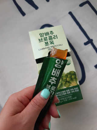 조은약초 국산 양배추즙 양배추 브로콜리 젤리 15포 x 1박스 — 5점을 준 리뷰어가 2020년 8월 올린 사용 사진