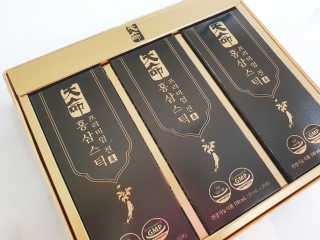 헬스업_천명진프리미엄홍삼스틱_10ml x 30포 — 5점을 준 리뷰어가 2020년 7월 올린 사용 사진