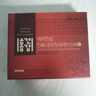 홍건강 해피한삼 진 홍삼정 원데이스틱 10g x 30포 — 5점을 준 리뷰어가 2020년 5월 올린 사용 사진