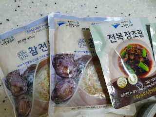 바다는다웰빙이다 완도사랑 전복죽 250g - 2팩 + 전복장조림 2팩 — 4점을 준 리뷰어가 2020년 9월 올린 사용 사진