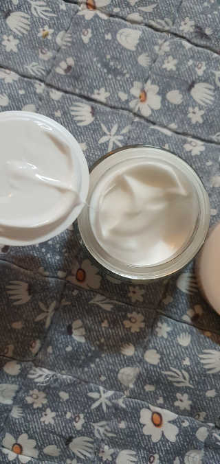 (주)에네스티 [에네스티] 수안수 물광고운 달팽이 크림 50g — 4점을 준 리뷰어가 2020년 4월 올린 사용 사진