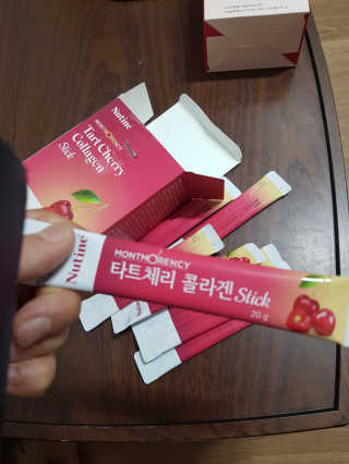 뉴틴 타트체리 콜라겐 스틱 20g X 30포 — 5점을 준 리뷰어가 2020년 7월 올린 사용 사진