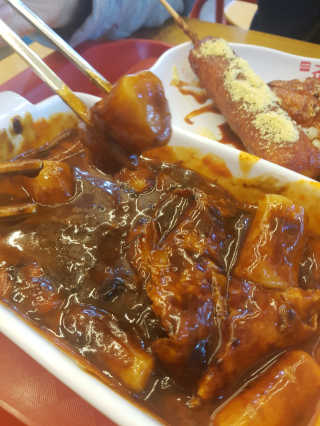 죠스떡볶이 [죠스푸드] 짜빠떡볶이+떡또그+범벅만두 신메뉴 3종 — 3점을 준 리뷰어가 2020년 4월 올린 사용 사진
