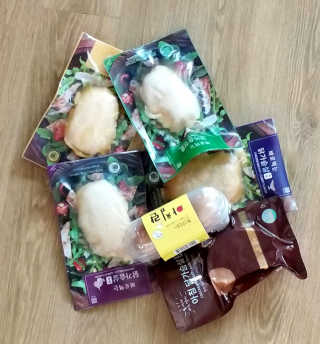 바로 먹는 아침 실온보관 닭가슴살 6종 — 4점을 준 리뷰어가 2020년 9월 올린 사용 사진