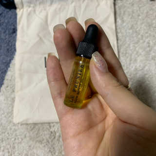 르 프루니에 플럼 뷰티 오일 디럭스 미니 3.7ml — 4점을 준 리뷰어가 2020년 5월 올린 사용 사진