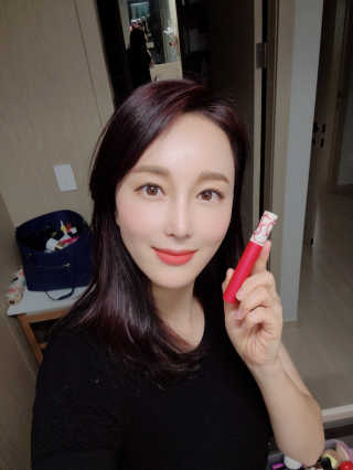 [블랙루즈] 크림 마뜨 루즈 시즌2  中 택1+랜덤1 — 5점을 준 리뷰어가 2020년 12월 올린 사용 사진