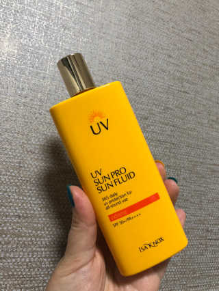 네이처컬렉션 이자녹스 UV 선 프로 365 익스트림 선 플루이드 100ml — 5점을 준 리뷰어가 2020년 5월 올린 사용 사진
