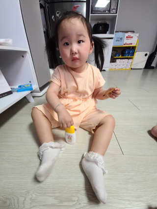 아토팜 야외놀이 선밀크 SPF50+ PA+++ — 5점을 준 리뷰어가 2020년 5월 올린 사용 사진