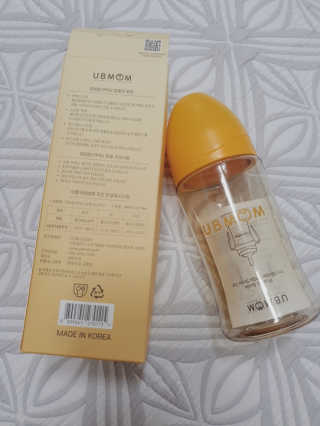 유비맘 PPSU 젖병 노꼭지_260ml_컬러 랜덤 발송 — 4점을 준 리뷰어가 2020년 8월 올린 사용 사진