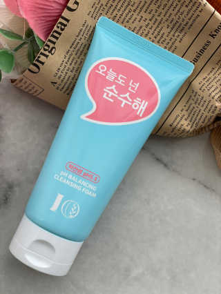 IO 아이오 오늘도 넌 순수해 - 약산성 클렌징폼 — 5점을 준 리뷰어가 2020년 12월 올린 사용 사진