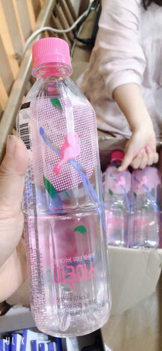 아쿠아스 플레이버워터 ★[아쿠아스] 복숭아 플레이버워터 1BOX 20개입★ — 5점을 준 리뷰어가 2020년 4월 올린 사용 사진