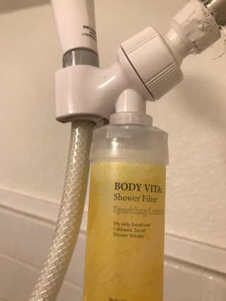 BodyVita 비타민 샤워 필터는 상태를 개선합니다 — 5점을 준 리뷰어가 2020년 11월 올린 사용 사진