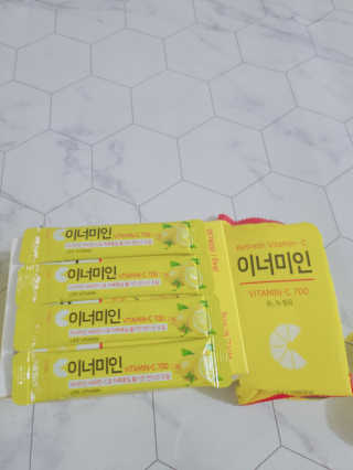이너미인 VITAMIN-C 700 — 5점을 준 리뷰어가 2020년 10월 올린 사용 사진