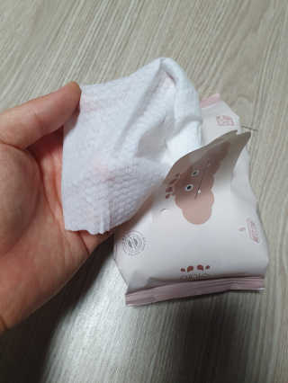 아이수 브론 몬스터 휴대용 아기 물티슈 — 5점을 준 리뷰어가 2020년 11월 올린 사용 사진