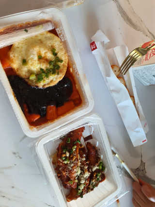 죠스떡볶이 [죠스푸드] 짜빠떡볶이+떡또그+범벅만두 신메뉴 3종 — 4점을 준 리뷰어가 2020년 4월 올린 사용 사진