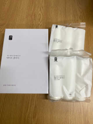 [생활공작소] 테이프클리너 본체+거치대+리필+리필6개 — 5점을 준 리뷰어가 2020년 10월 올린 사용 사진