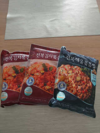 바다는다웰빙이다 전복해물볶음밥/전복김치볶음밥 250g-4봉지 — 4점을 준 리뷰어가 2020년 10월 올린 사용 사진