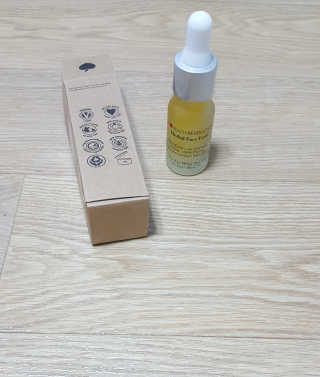 원조 욕세럼 허벌페이스푸드 10ml — 4.5점을 준 리뷰어가 2020년 6월 올린 사용 사진
