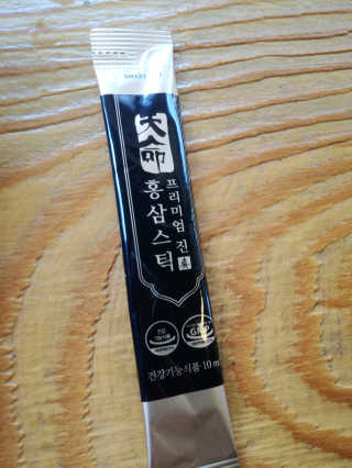 헬스업_천명진프리미엄홍삼스틱_10ml x 30포 — 5점을 준 리뷰어가 2020년 7월 올린 사용 사진