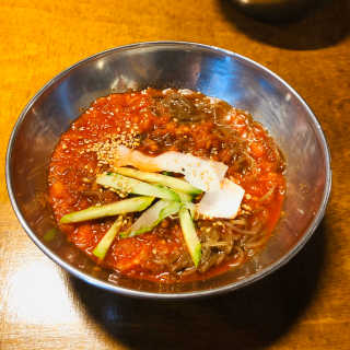 [동네맛집족발] 4개 족발 중 택1 — 5점을 준 리뷰어가 2020년 4월 올린 사용 사진