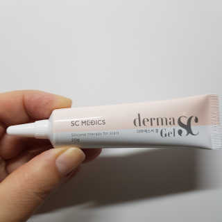 derma SC-Gel 더마에스씨 겔 20g — 5점을 준 리뷰어가 2020년 4월 올린 사용 사진