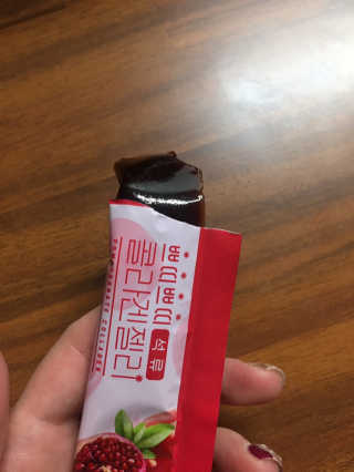 헬스업_쁘띠쁘띠석류콜라겐젤리_20g x 14포 — 5점을 준 리뷰어가 2020년 11월 올린 사용 사진