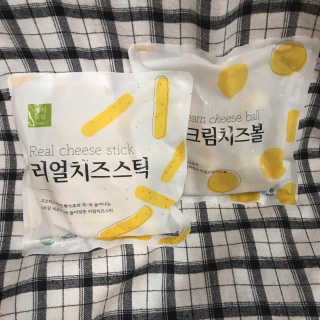 가치식탁 리얼치즈스틱, 리얼크림치즈볼 — 5점을 준 리뷰어가 2020년 11월 올린 사용 사진