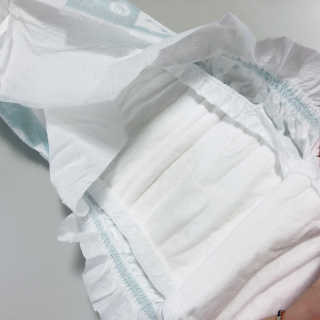 오브맘 밤 프리미엄 아기 기저귀 팬티형 밴드형 — 5점을 준 리뷰어가 2020년 11월 올린 사용 사진