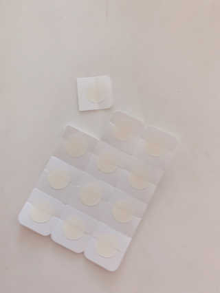 엘라밴드 하이드로 도트 스팟패치 12mm, 10mm — 5점을 준 리뷰어가 2020년 10월 올린 사용 사진