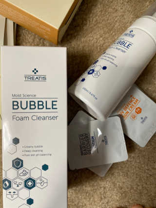 트리티스 [TREATIS] Bubble Foam Cleanser 200ml — 5점을 준 리뷰어가 2020년 10월 올린 사용 사진