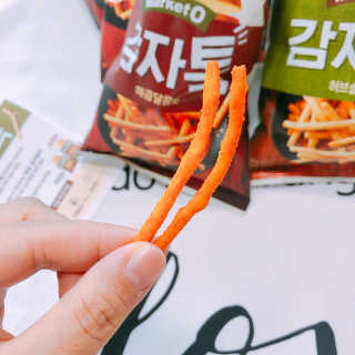 마켓오 감자톡 허브솔트맛/매콤달콤맛 — 5점을 준 리뷰어가 2020년 6월 올린 사용 사진