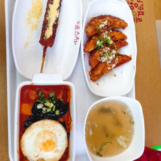 죠스떡볶이 [죠스푸드] 짜빠떡볶이+떡또그+범벅만두 신메뉴 3종 — 2.5점을 준 리뷰어가 2020년 4월 올린 사용 사진