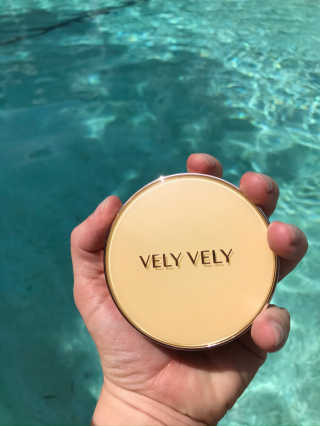 VELY VELY 아우라 허니 글로우 쿠션 — 5점을 준 리뷰어가 2020년 4월 올린 사용 사진