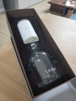 레나스 프리미엄 아로마 디퓨저 200ml  [1SET] — 4점을 준 리뷰어가 2020년 8월 올린 사용 사진