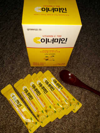 이너미인 VITAMIN-C 700 — 5점을 준 리뷰어가 2020년 10월 올린 사용 사진