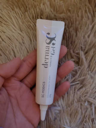 derma SC-Gel 더마에스씨 겔 20g — 5점을 준 리뷰어가 2020년 4월 올린 사용 사진