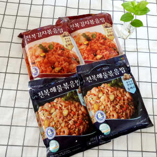 바다는다웰빙이다 전복해물볶음밥/전복김치볶음밥 250g-4봉지 — 3.5점을 준 리뷰어가 2020년 9월 올린 사용 사진
