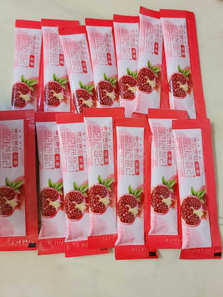 헬스업_쁘띠쁘띠석류콜라겐젤리_20g x 14포 — 4.5점을 준 리뷰어가 2020년 12월 올린 사용 사진