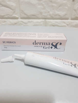 derma SC-Gel 더마에스씨 겔 20g — 5점을 준 리뷰어가 2020년 4월 올린 사용 사진