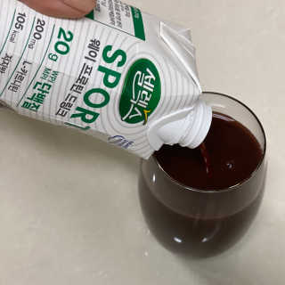 셀렉스스포츠 셀렉스 스포츠 드링크 초콜릿 _ 330ml x 12팩 — 5점을 준 리뷰어가 2020년 11월 올린 사용 사진
