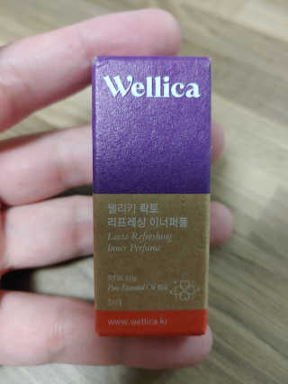 웰리카_V CARE 웰리카 락토 리프레싱 이너퍼퓸 — 4.5점을 준 리뷰어가 2020년 10월 올린 사용 사진