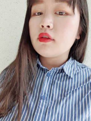 [블랙루즈] 크림 마뜨 루즈 시즌1 택1+랜덤1 — 2점을 준 리뷰어가 2020년 4월 올린 사용 사진