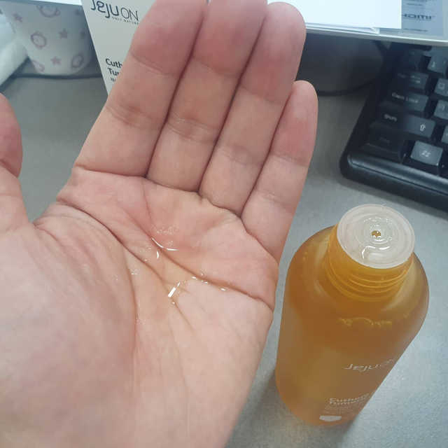 항산화보습토너 제주온 큐테라 울금 토너 150mL 리뷰 사진