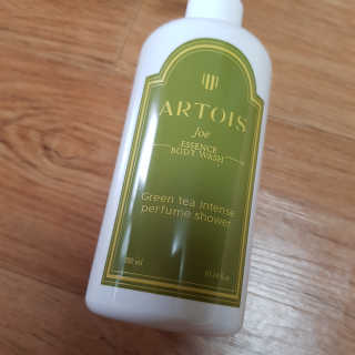 아르투아 ARTOIS 숲의 싱그러움이 느껴지는 아르투아 조 에센스 바디워시 — 4.5점을 준 리뷰어가 2020년 7월 올린 사용 사진