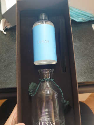 레나스 프리미엄 아로마 디퓨저 200ml  [1SET] — 5점을 준 리뷰어가 2020년 10월 올린 사용 사진
