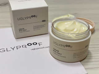 어글리프루프 크림 바이어글리 하이드레이션 샤워 50ml — 4점을 준 리뷰어가 2020년 11월 올린 사용 사진