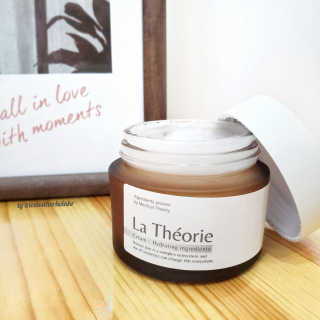 La Theorie Hydrating Ingredients | 하이드레이팅 인그레이디언츠 — 5점을 준 리뷰어가 2020년 5월 올린 사용 사진