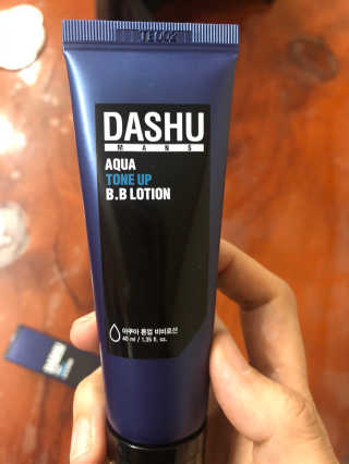 다슈코리아 다슈 맨즈 톤 업 비비로션 40ml — 5점을 준 리뷰어가 2020년 10월 올린 사용 사진